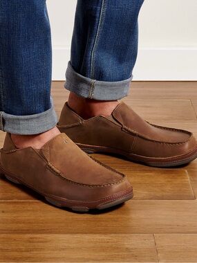 *Two Right Shoes* Olukai Moloa Leather Camel Brown Slip On Loafer Shoes